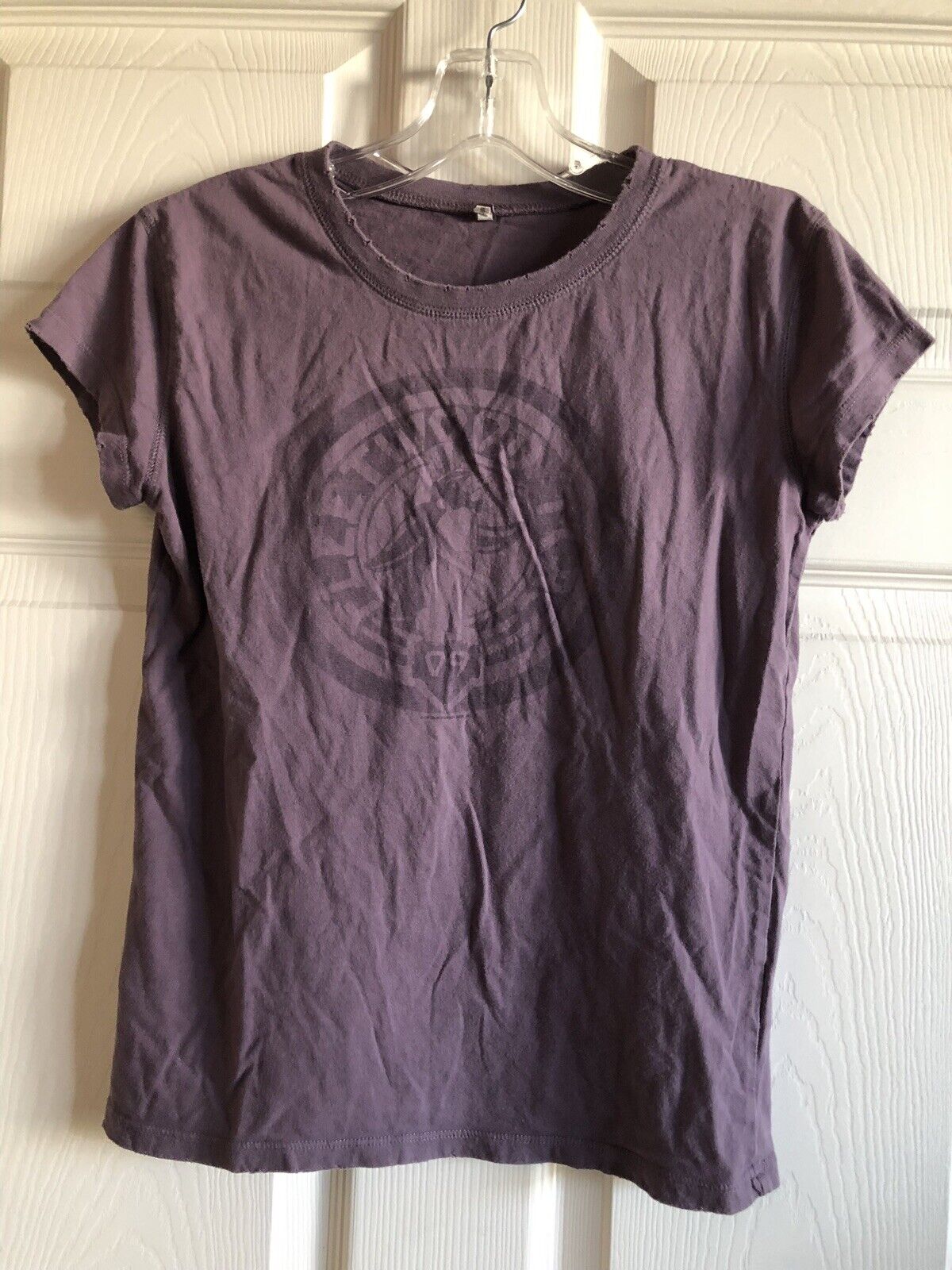 Fleetwood Mac Concert Tour 2009 Purple Penguin T-shirt Cotton Women’s Medium