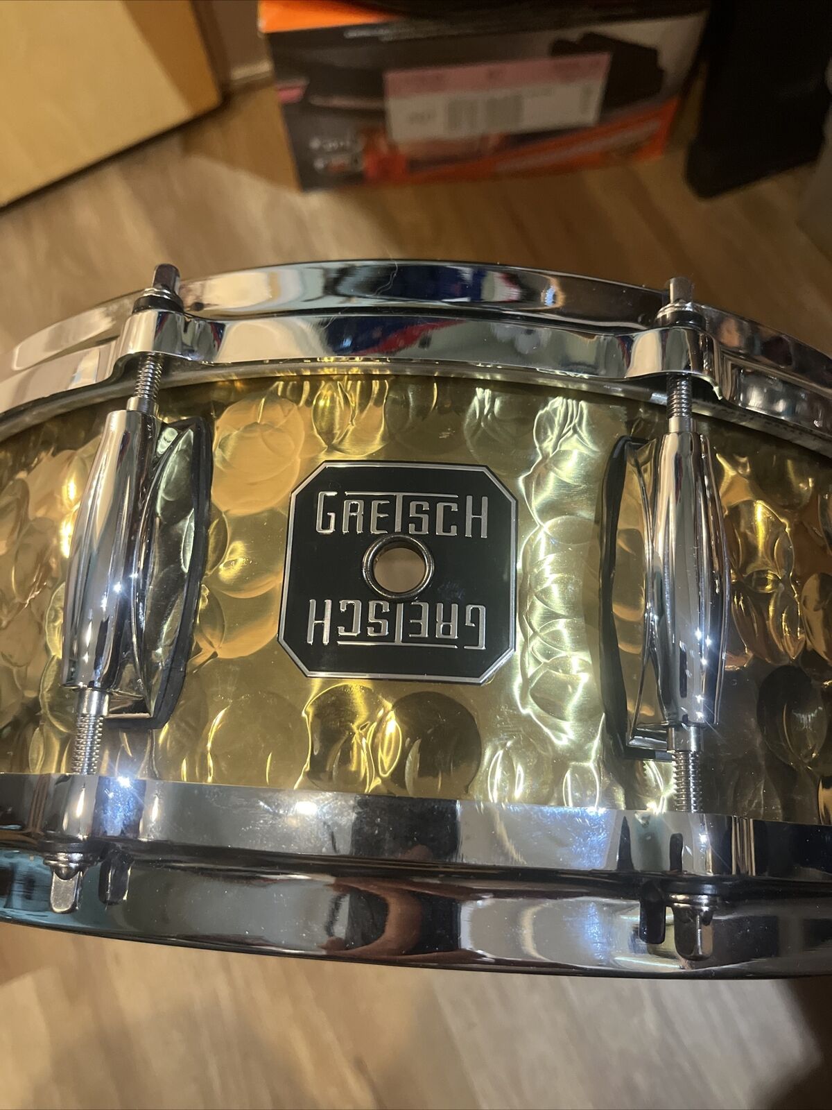 Gretsch 5x14 USA Custom Hammered Brass Snare Drum